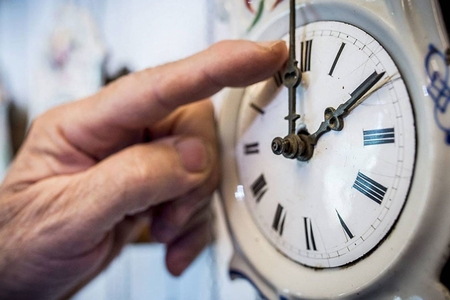 Proponen cambiar la hora en la Argentina